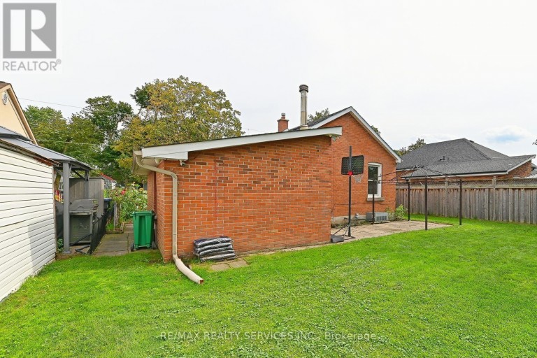 54 WOODWARD AVENUE, Brampton (Brampton North), Ontario, L6V1K4