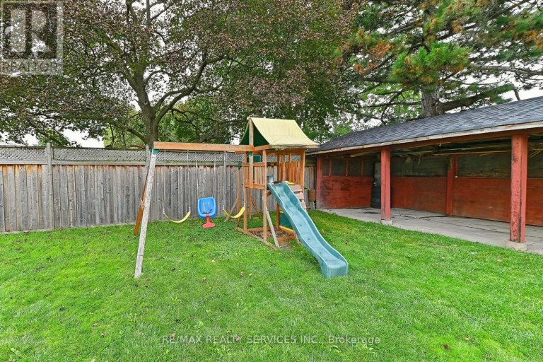 54 WOODWARD AVENUE, Brampton (Brampton North), Ontario, L6V1K4