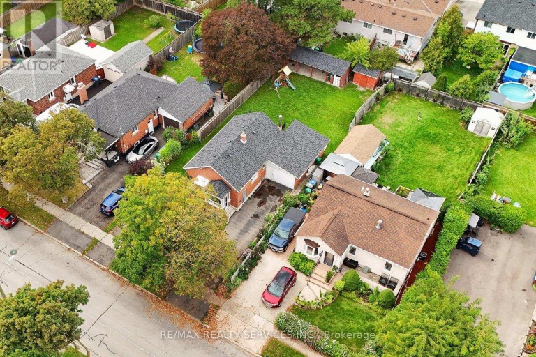 54 WOODWARD AVENUE, Brampton (Brampton North), Ontario, L6V1K4