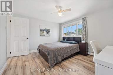 17 CARMINE PLACE Guelph (Victoria North) Ontario photo 23