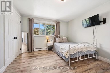 17 CARMINE PLACE Guelph (Victoria North) Ontario photo 24