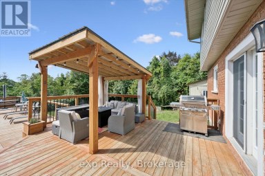 17 CARMINE PLACE Guelph (Victoria North) Ontario photo 35
