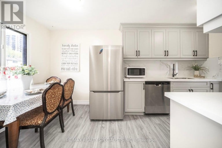 144 FLEETWOOD CRESCENT, Brampton (Southgate), Ontario, L6T2E6