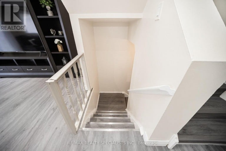 144 FLEETWOOD CRESCENT, Brampton (Southgate), Ontario, L6T2E6