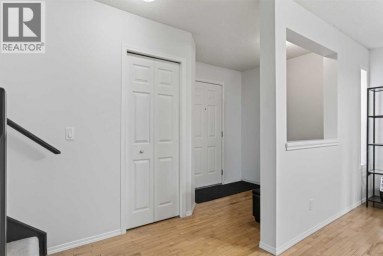 22 Evansbrooke Way NW Calgary Alberta photo 3