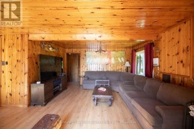 1292 BITTER LAKE ROAD Dysart et al (Guilford) Ontario photo 7