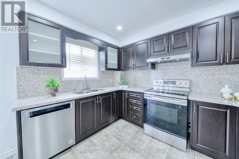 35 SOFTNEEDLE AVENUE, Brampton (Sandringham-Wellington), Ontario, L6R1K4