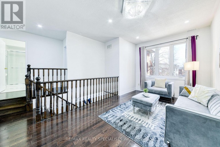 35 SOFTNEEDLE AVENUE, Brampton (Sandringham-Wellington), Ontario, L6R1K4