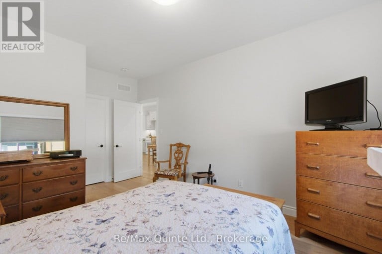 94 RAYCROFT DRIVE, Belleville (Thurlow Ward), Ontario, K8N0R4
