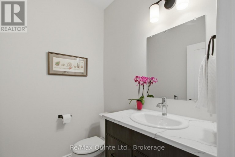 94 RAYCROFT DRIVE, Belleville (Thurlow Ward), Ontario, K8N0R4