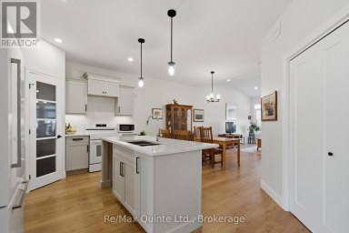94 RAYCROFT DRIVE Belleville (Thurlow Ward) Ontario photo 4