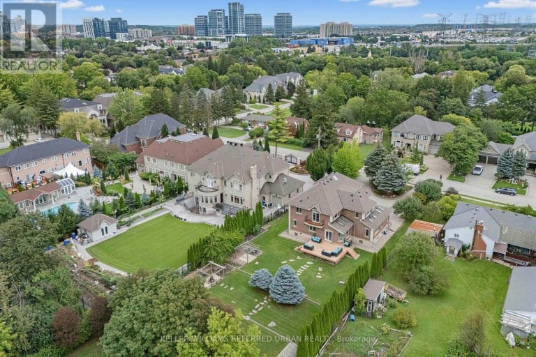 18 YONGEVIEW AVENUE, Richmond Hill (South Richvale), Ontario, L4C7A4