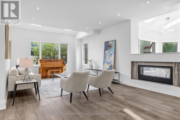 18 YONGEVIEW AVENUE, Richmond Hill (South Richvale), Ontario, L4C7A4