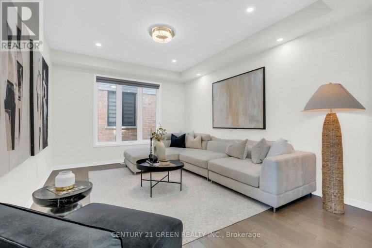 28 MAGDALENA STREET, Hamilton (Stoney Creek), Ontario, L8J0M3