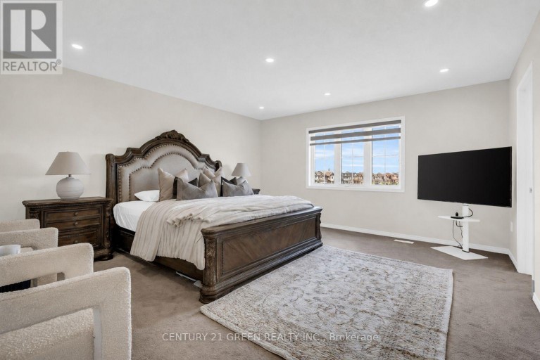28 MAGDALENA STREET, Hamilton (Stoney Creek), Ontario, L8J0M3