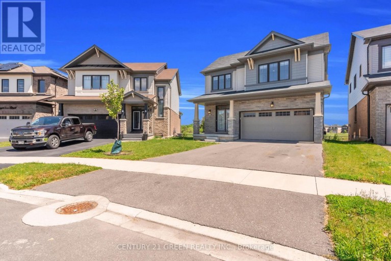 28 MAGDALENA STREET, Hamilton (Stoney Creek), Ontario, L8J0M3