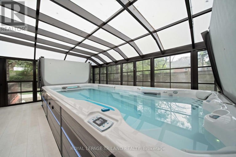 57 WESTCHESTER DRIVE, London North (North A), Ontario, N6G2K6