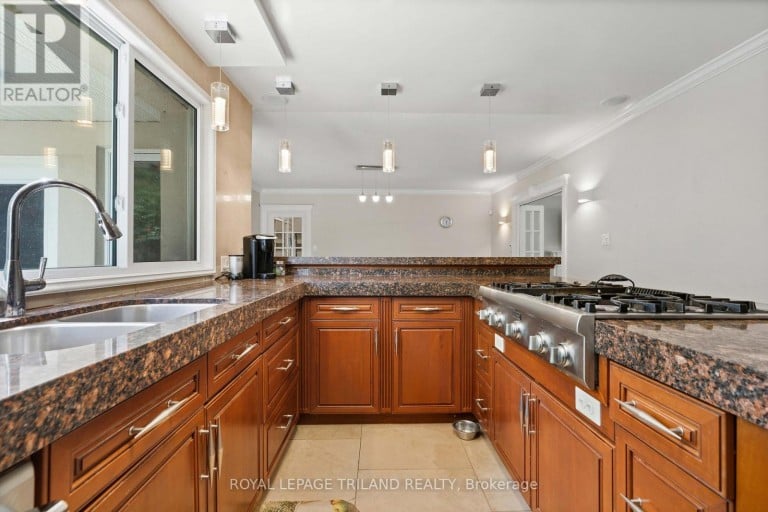 57 WESTCHESTER DRIVE, London North (North A), Ontario, N6G2K6