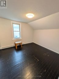 12 RUSSELL STREET W Kawartha Lakes (Lindsay) Ontario photo 7
