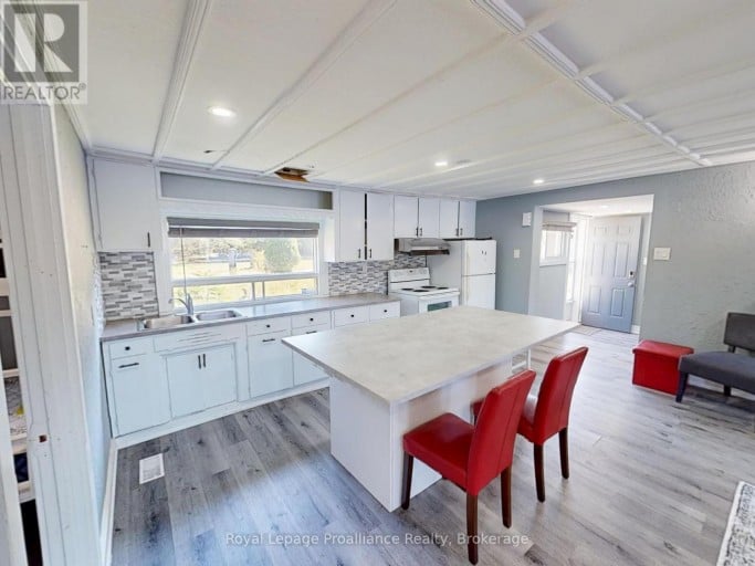 24 COSY COVE LANE, Tweed (Hungerford (Twp)), Ontario, K0K3J0