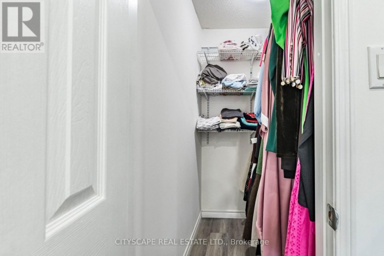 6959 GUARDIAN COURT, Mississauga (Lisgar), Ontario, L5N7E3