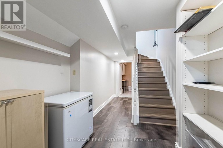 6959 GUARDIAN COURT, Mississauga (Lisgar), Ontario, L5N7E3