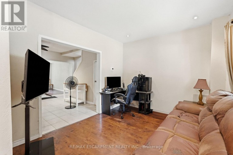 26 NIAGARA STREET, Hamilton (Industrial Sector), Ontario, L8L6A2