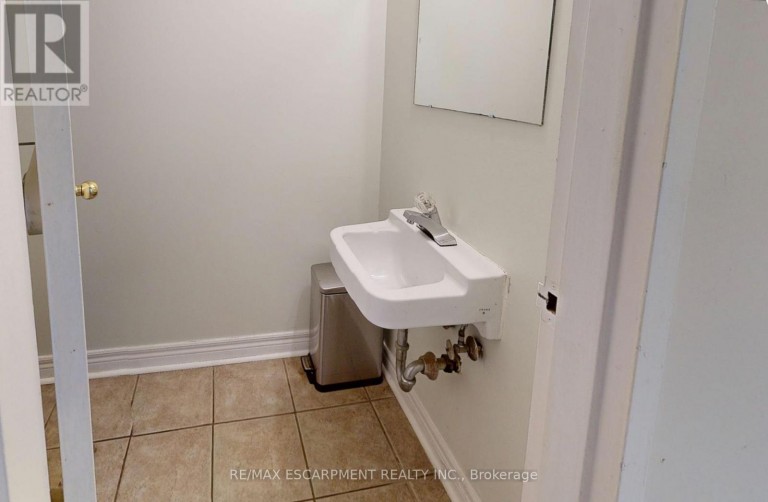 3 - 132 LOCK STREET W, Haldimand (Dunnville), Ontario, N1A1T9