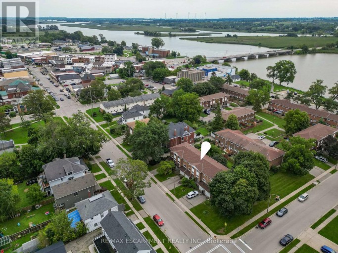 3 - 132 LOCK STREET W, Haldimand (Dunnville), Ontario, N1A1T9
