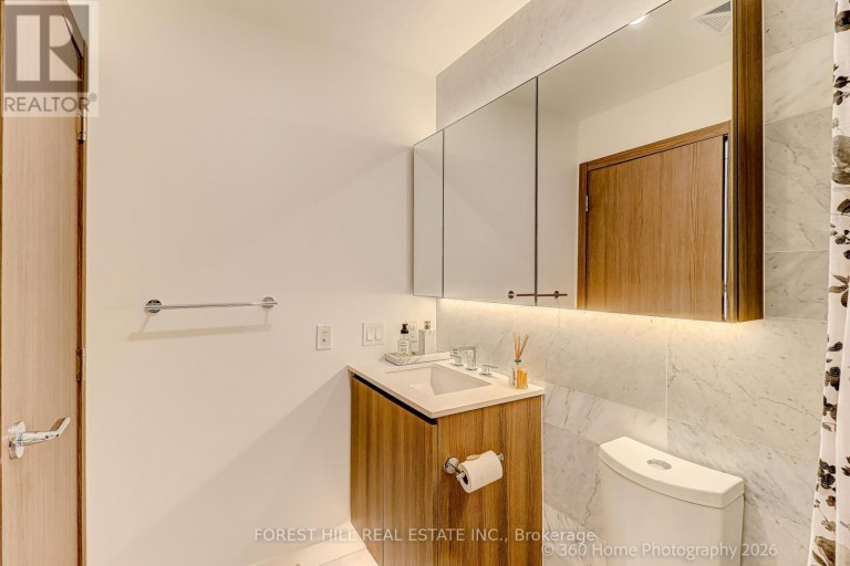 1215 - 17 BATHURST STREET, Toronto (Waterfront Communities), Ontario, M5V0N1