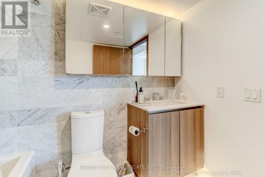 1215 - 17 BATHURST STREET Toronto (Waterfront Communities) Ontario photo 18