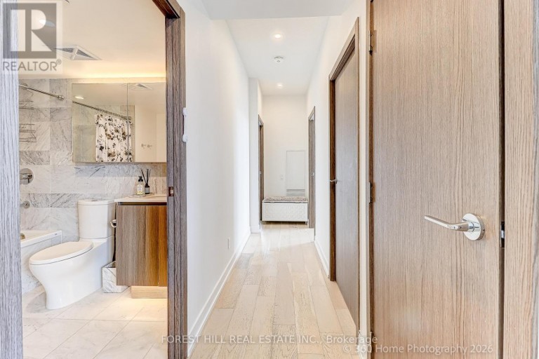 1215 - 17 BATHURST STREET, Toronto (Waterfront Communities), Ontario, M5V0N1