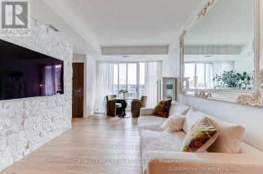 1215 - 17 BATHURST STREET Toronto (Waterfront Communities) Ontario photo 2