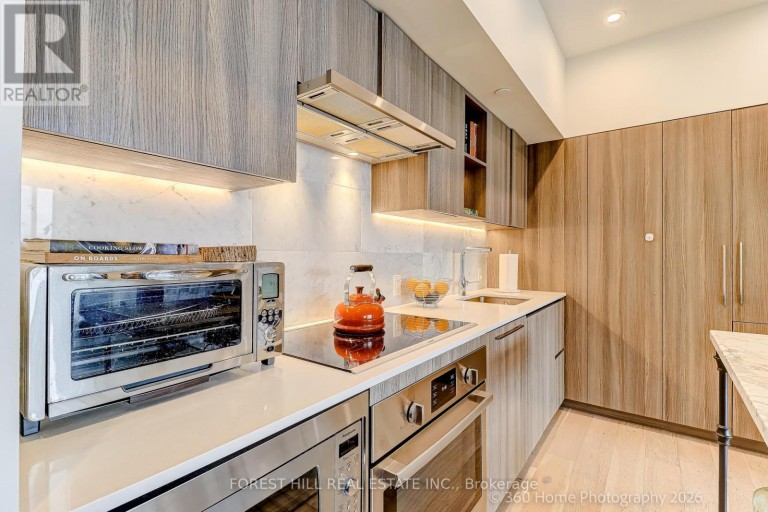 1215 - 17 BATHURST STREET, Toronto (Waterfront Communities), Ontario, M5V0N1