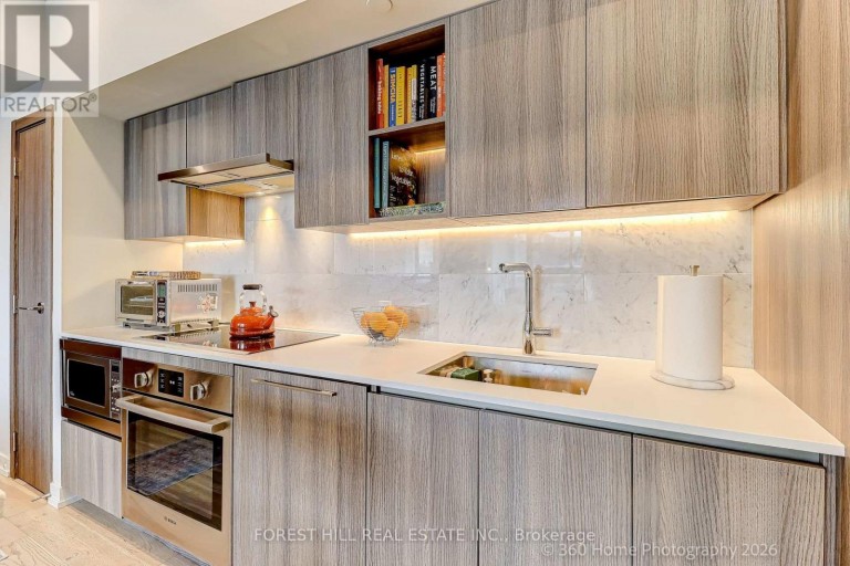1215 - 17 BATHURST STREET, Toronto (Waterfront Communities), Ontario, M5V0N1
