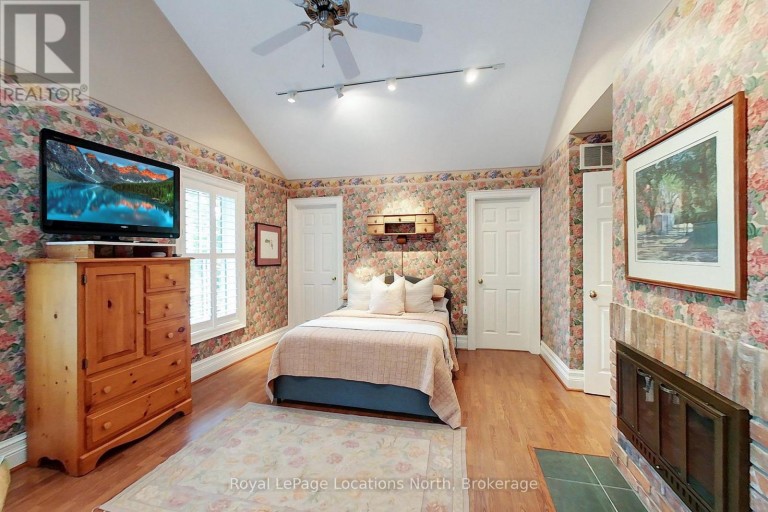 40 ALICE STREET E, Blue Mountains, Ontario, N0H2P0