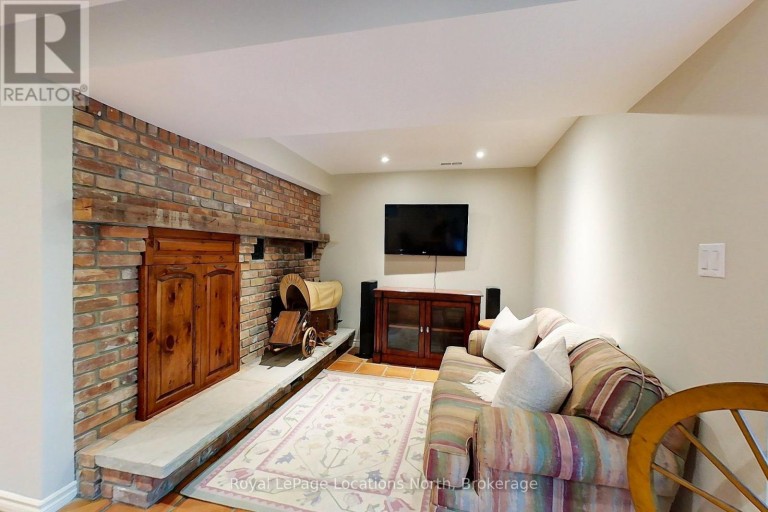 40 ALICE STREET E, Blue Mountains, Ontario, N0H2P0