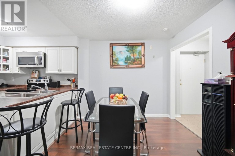 2 - 153 ISAAC DEVINS BOULEVARD, Toronto (Humberlea-Pelmo Park), Ontario, M9M0C5