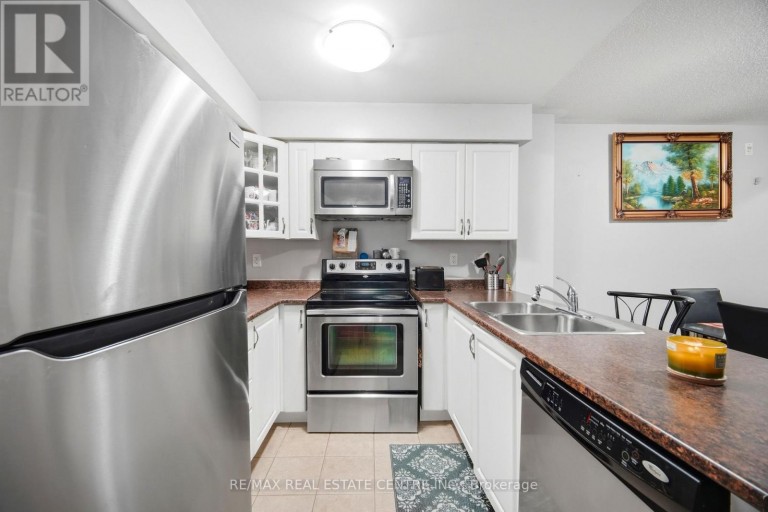 2 - 153 ISAAC DEVINS BOULEVARD, Toronto (Humberlea-Pelmo Park), Ontario, M9M0C5