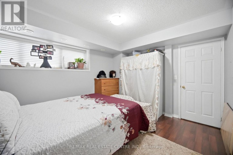 2 - 153 ISAAC DEVINS BOULEVARD, Toronto (Humberlea-Pelmo Park), Ontario, M9M0C5