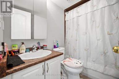 2 - 153 ISAAC DEVINS BOULEVARD Toronto (Humberlea-Pelmo Park) Ontario photo 17