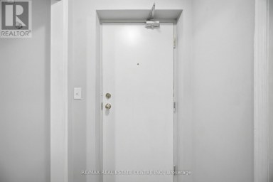 2 - 153 ISAAC DEVINS BOULEVARD Toronto (Humberlea-Pelmo Park) Ontario photo 6