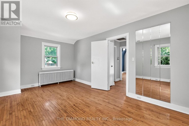 3925 BLOOR STREET W, Toronto (Islington-City Centre West), Ontario, M9B1L8
