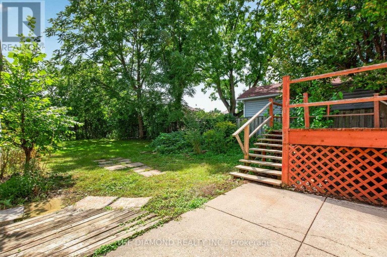 3925 BLOOR STREET W, Toronto (Islington-City Centre West), Ontario, M9B1L8