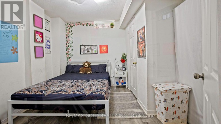 29 ABBOTSBURY DRIVE, Brampton (Credit Valley), Ontario, L6X0S4
