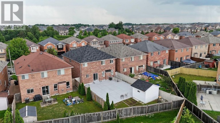 29 ABBOTSBURY DRIVE, Brampton (Credit Valley), Ontario, L6X0S4