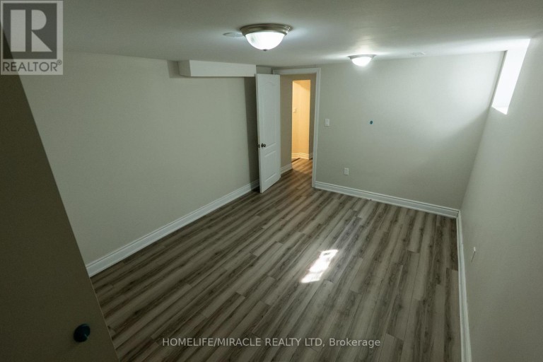 12 BRUBECK ROAD, Toronto (Humbermede), Ontario, M9M1W7