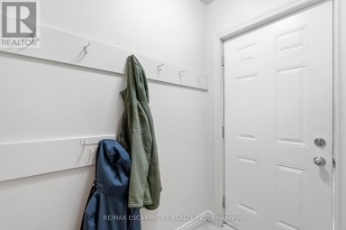 163 GROSVENOR AVENUE S Hamilton (Delta) Ontario photo 22