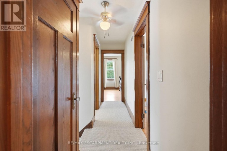 163 GROSVENOR AVENUE S, Hamilton (Delta), Ontario, L8M3L4