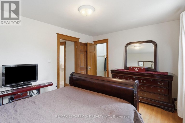 163 GROSVENOR AVENUE S, Hamilton (Delta), Ontario, L8M3L4